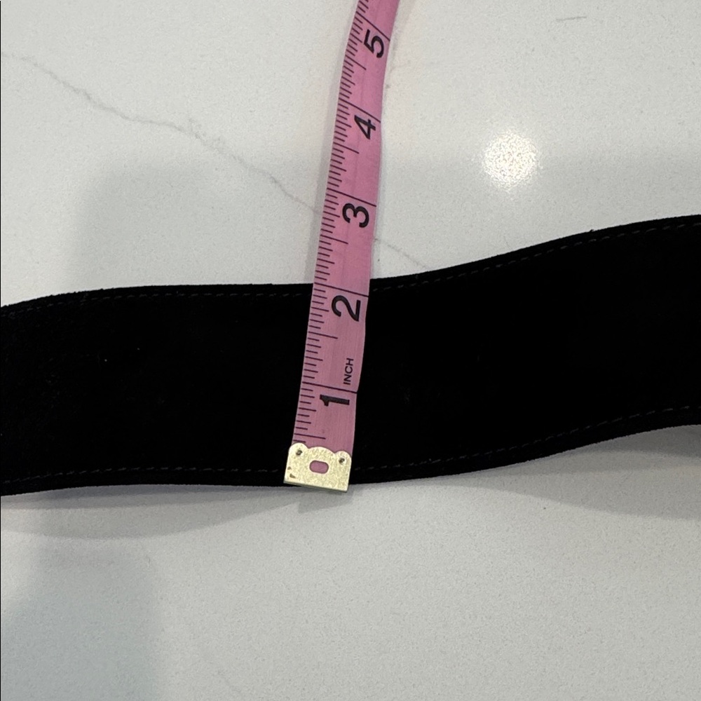 Vintage Donna Karan wide black suede belt with a large gold-tone buckle - Picture 11 of 12